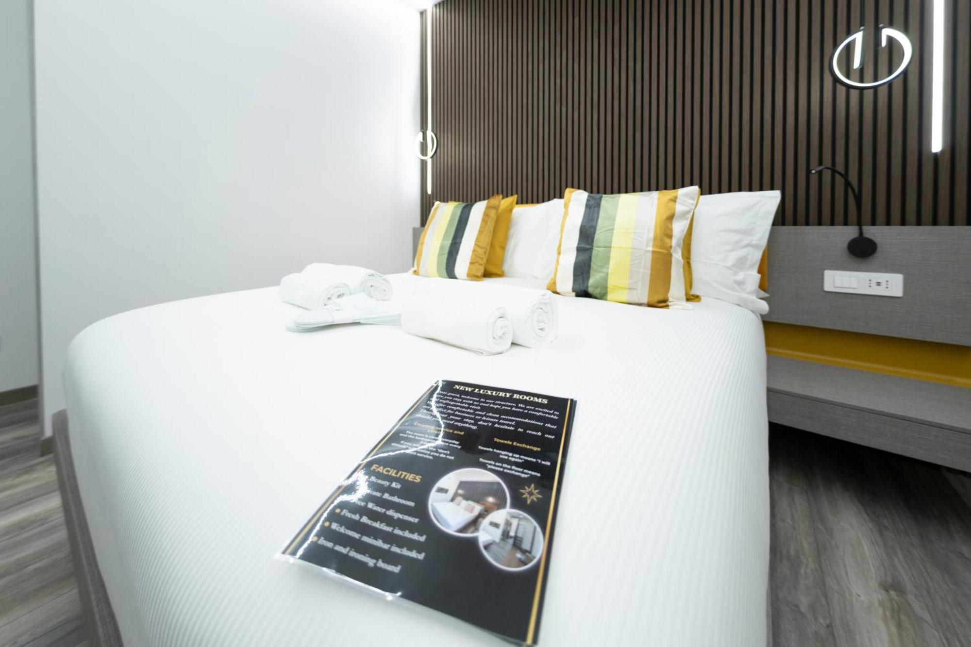 New Luxury Rooms Рим Екстер'єр фото